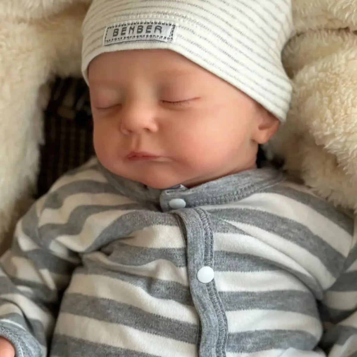 Bebe_Reborn_Realista_noah