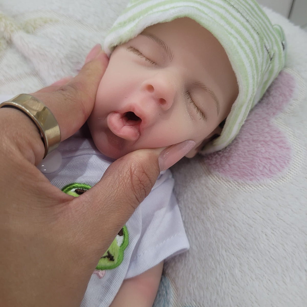 Bebe-reborn-realista-sonho-reborn-silicoe-solido-pietro