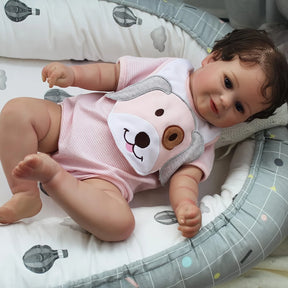 Boneca_Bebe_Reborn_Realista_Florzinha_Corpo_Inteiro_em_Silicone_Macio_ou_Pano